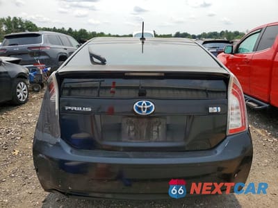 Zdjęcie 6 z 12 samochodu: 2014 TOYOTA PRIUS TWO VIN:JTDKN3DU0E1750573 - miniatura