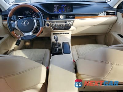 Zdjęcie 8 z 13 samochodu: 2014 LEXUS ES 300H VIN:JTHBW1GG1E2044471 - miniatura