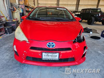 Piąte zdjęcie samochodu w środku: 2012 TOYOTA PRIUS C TWO VIN:JTDKDTB39C1030716 - miniatura