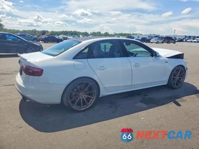 Trzecie zdjęcie samochodu z tyłu: 2013 AUDI S4 PREMIUM PLUS VIN:WAUDGBFL6DA171049 - miniatura