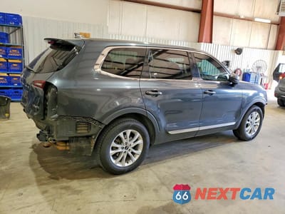 Trzecie zdjęcie samochodu z tyłu: 2020 KIA TELLURIDE LX VIN:5XYP24HC8LG008943 - miniatura