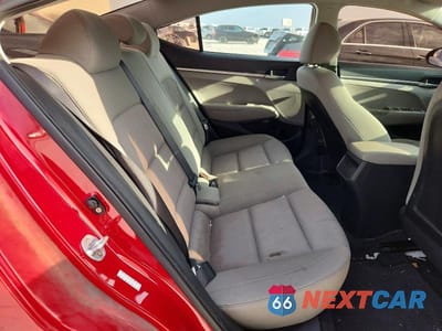Zdjęcie 10 z 12 samochodu: 2017 HYUNDAI ELANTRA SE VIN:KMHD74LF8HU189405 - miniatura