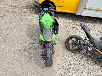 Zdjęcie 6 z 9 samochodu: 2023 KAWASAKI EX650 R VIN:ML5EXER10PDAA7908 - miniatura