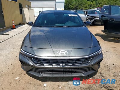 Piąte zdjęcie samochodu w środku: 2026 HYUNDAI ELANTRA SEL SPORT VIN:KMHLM4DG8TU187755 - miniatura