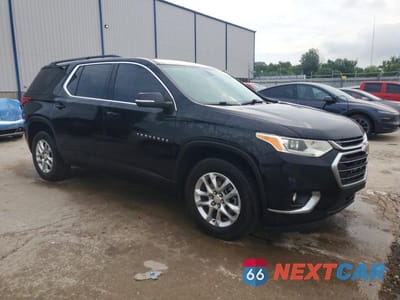 Czwarte zdjęcie samochodu z boku: 2021 CHEVROLET TRAVERSE LT VIN:1GNEVGKW5MJ255820 - miniatura