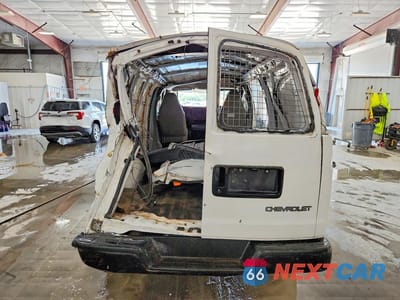 Zdjęcie 6 z 13 samochodu: 2006 CHEVROLET EXPRESS G3500 VIN:1GCHG35U561241910 - miniatura