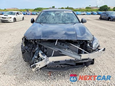 Piąte zdjęcie samochodu w środku: 2025 BMW 228XI VIN:WBA23GG01S7S79867 - miniatura