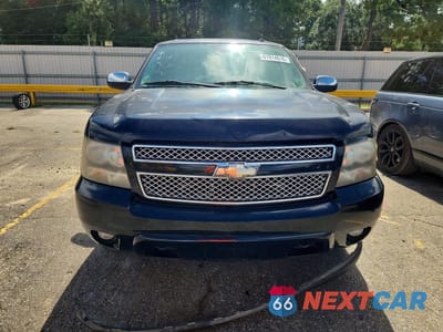 Piąte zdjęcie samochodu w środku: 2010 CHEVROLET SUBURBAN C1500 LTZ VIN:1GNUCKE02AR173357 - miniatura