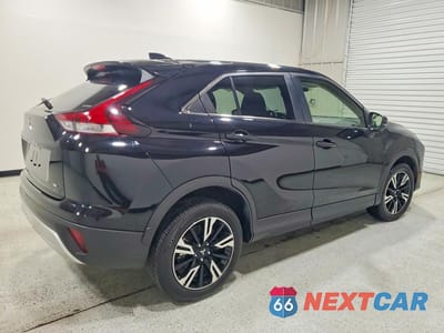 Trzecie zdjęcie samochodu z tyłu: 2026 MITSUBISHI ECLIPSE CROSS SE VIN:JA4ATWAA3TZ002177 - miniatura