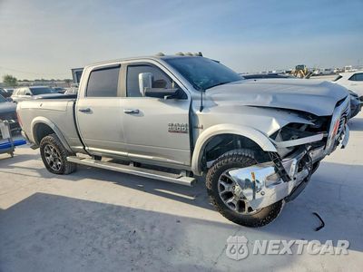 Czwarte zdjęcie samochodu z boku: 2017 RAM 2500 LONGHORN VIN:3C6UR5GJ8HG569034 - miniatura