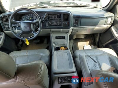Zdjęcie 8 z 13 samochodu: 2001 CHEVROLET SUBURBAN K2500 VIN:3GNGK26U31G162661 - miniatura