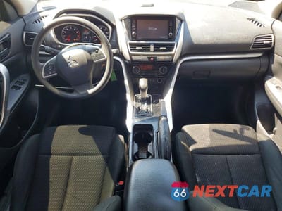 Zdjęcie 8 z 13 samochodu: 2018 MITSUBISHI ECLIPSE CROSS ES VIN:JA4AS3AA6JZ066213 - miniatura