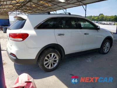 Trzecie zdjęcie samochodu z tyłu: 2016 KIA SORENTO LX VIN:5XYPG4A33GG017468 - miniatura