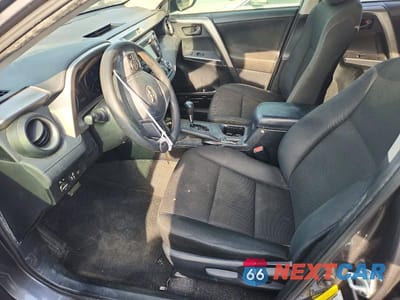Zdjęcie 7 z 12 samochodu: 2018 TOYOTA RAV4 LE VIN:JTMZFREV9JJ740799 - miniatura