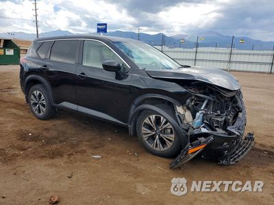 Czwarte zdjęcie samochodu z boku: 2023 NISSAN ROGUE SV VIN:JN8BT3BB9PW469695 - miniatura