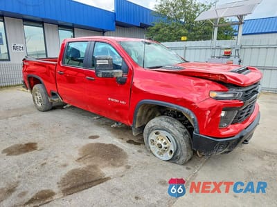 Czwarte zdjęcie samochodu z boku: 2024 CHEVROLET SILVERADO K2500 HEAVY DUTY VIN:2GC4YLE74R1240011 - miniatura