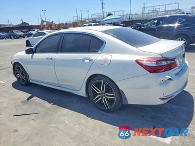 Drugie zdjęcie samochodu z przodu: 2017 HONDA ACCORD SPORT VIN:1HGCR2F57HA205808 - miniatura