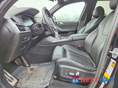 Zdjęcie 7 z 13 samochodu: 2022 BMW X7 XDRIVE40I VIN:5UXCW2C02N9K23354 - miniatura