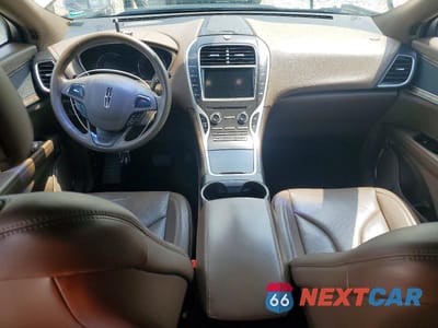 Zdjęcie 8 z 13 samochodu: 2016 LINCOLN MKX RESERVE VIN:2LMPJ6LR9GBL82725 - miniatura