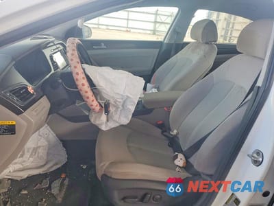 Zdjęcie 7 z 12 samochodu: 2016 HYUNDAI SONATA SPORT VIN:5NPE34AFXGH434091 - miniatura