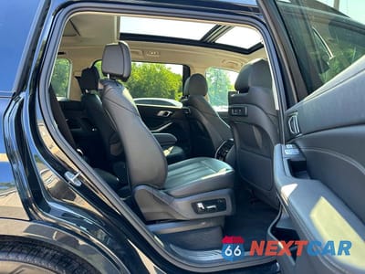 Zdjęcie 6 z 10 samochodu: 2021 BMW X7 XDRIVE40I VIN:5UXCW2C03M9H82428 - miniatura