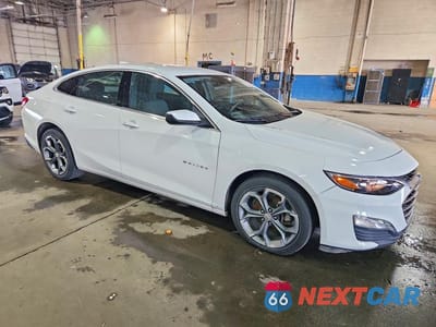 Czwarte zdjęcie samochodu z boku: 2024 CHEVROLET MALIBU LT VIN:1G1ZD5ST3RF226052 - miniatura