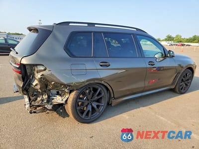 Trzecie zdjęcie samochodu z tyłu: 2026 BMW X7 XDRIVE40I VIN:5UX23EM02T9309054 - miniatura