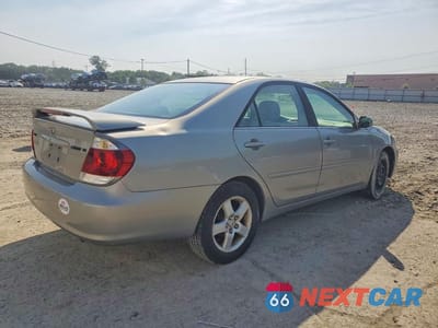 Trzecie zdjęcie samochodu z tyłu: 2005 TOYOTA CAMRY SE VIN:4T1BE32K95U533549 - miniatura