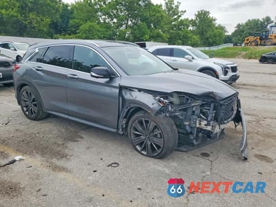 Czwarte zdjęcie samochodu z boku: 2020 INFINITI QX50 ESSENTIAL VIN:3PCAJ5M33LF109884 - miniatura