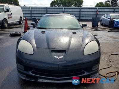 Piąte zdjęcie samochodu w środku: 2009 CHEVROLET CORVETTE VIN:1G1YY26W695109574 - miniatura