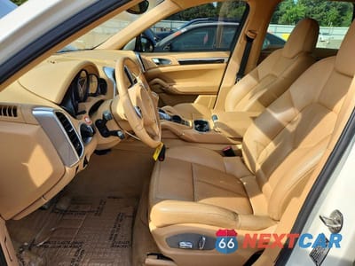 Zdjęcie 7 z 14 samochodu: 2012 PORSCHE CAYENNE S HYBRID VIN:WP1AE2A28CLA91344 - miniatura