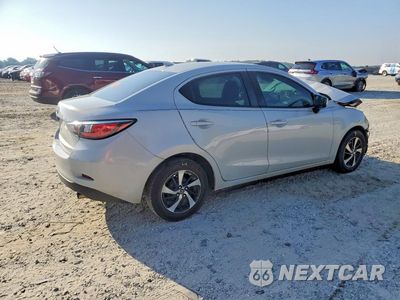 Trzecie zdjęcie samochodu z tyłu: 2019 TOYOTA YARIS L VIN:3MYDLBYV7KY522218 - miniatura