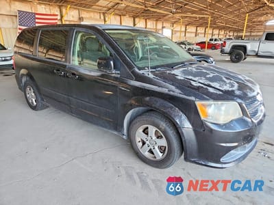 Czwarte zdjęcie samochodu z boku: 2013 DODGE GRAND CARAVAN SXT VIN:2C4RDGCG6DR522267 - miniatura