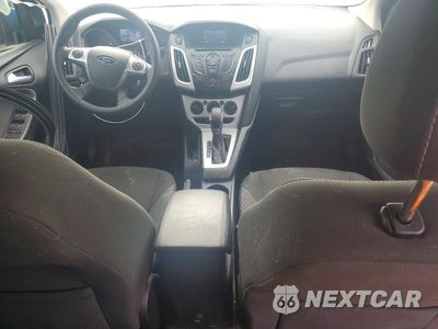 Zdjęcie 8 z 12 samochodu: 2014 FORD FOCUS SE VIN:1FADP3F25EL208605 - miniatura