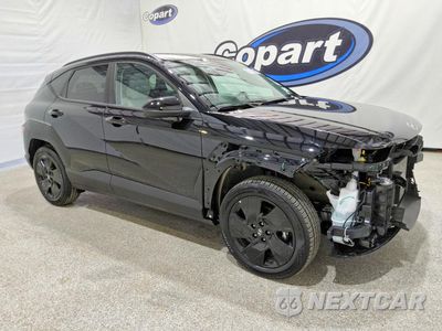 Czwarte zdjęcie samochodu z boku: 2026 HYUNDAI KONA SEL SPORT VIN:KM8HF3AB1TU410575 - miniatura