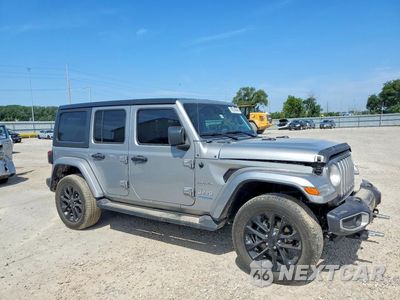 Czwarte zdjęcie samochodu z boku: 2021 JEEP WRANGLER UNLIMITED SAHARA 4XE VIN:1C4JJXP60MW730532 - miniatura