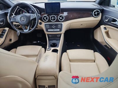 Zdjęcie 8 z 13 samochodu: 2018 MERCEDES-BENZ CLA VIN:WDDSJ4EB0JN525626 - miniatura