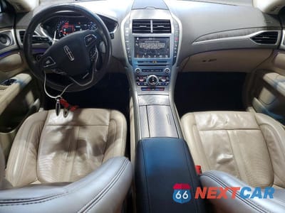 Zdjęcie 8 z 12 samochodu: 2019 LINCOLN MKZ RESERVE II VIN:3LN6L5E93KR613847 - miniatura