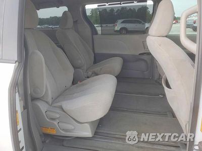 Zdjęcie 11 z 13 samochodu: 2014 TOYOTA SIENNA LE VIN:5TDJK3DC5ES079951 - miniatura