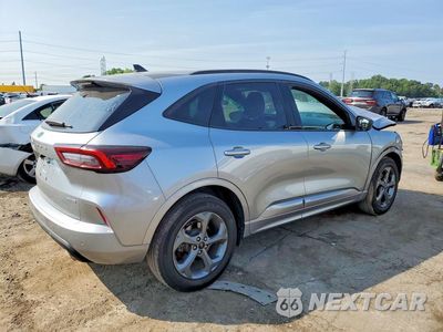 Trzecie zdjęcie samochodu z tyłu: 2024 FORD ESCAPE ST LINE VIN:1FMCU9MN8RUA79639 - miniatura