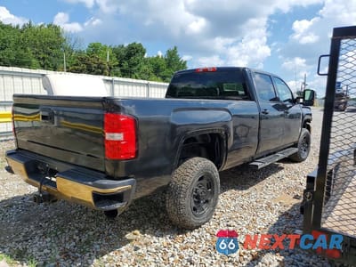 Trzecie zdjęcie samochodu z tyłu: 2016 GMC SIERRA K2500 HEAVY DUTY VIN:1GD12RE8XGF241942 - miniatura