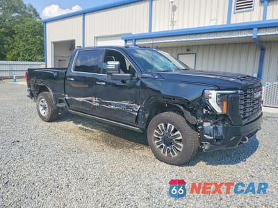 Czwarte zdjęcie samochodu z boku: 2025 GMC SIERRA K2500 DENALI ULTIMATE VIN:1GT4UXEY3SF288481 - miniatura