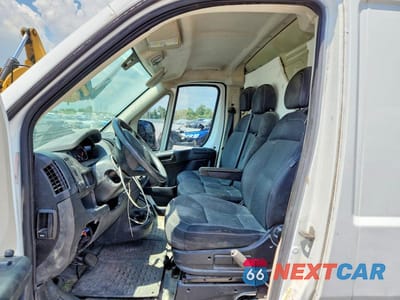 Zdjęcie 8 z 14 samochodu: 2017 RAM PROMASTER 3500 3500 HIGH VIN:3C6URVJG5HE511486 - miniatura