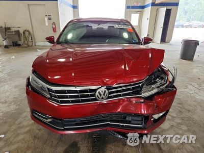 Piąte zdjęcie samochodu w środku: 2017 VOLKSWAGEN PASSAT SE VIN:1VWGT7A31HC058875 - miniatura