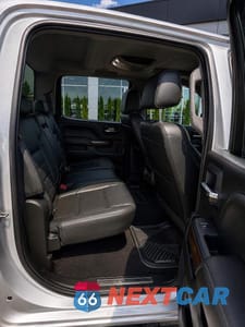 Zdjęcie 6 z 10 samochodu: 2018 GMC SIERRA K3500 DENALI VIN:1GT42YEY3JF193722 - miniatura