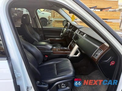 Piąte zdjęcie samochodu w środku: 2016 LAND ROVER RANGE ROVER HSE VIN:SALGS2VF9GA245118 - miniatura