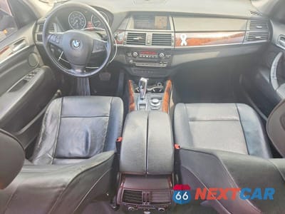Zdjęcie 8 z 13 samochodu: 2008 BMW X5 4.8I VIN:5UXFE83548L166175 - miniatura