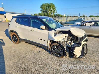 Czwarte zdjęcie samochodu z boku: 2020 JEEP COMPASS LATITUDE VIN:3C4NJCBB9LT102827 - miniatura