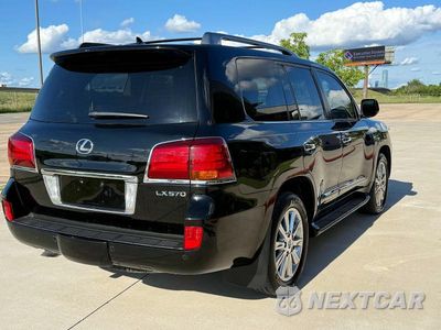 Czwarte zdjęcie samochodu z boku: 2011 LEXUS LX 570 VIN:JTJHY7AX5B4083143 - miniatura