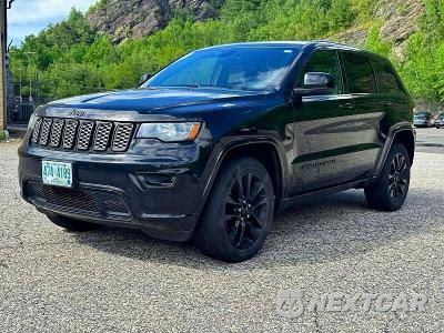Drugie zdjęcie samochodu z przodu: 2018 JEEP GRAND CHEROKEE LAREDO VIN:1C4RJFAG0JC139919 - miniatura